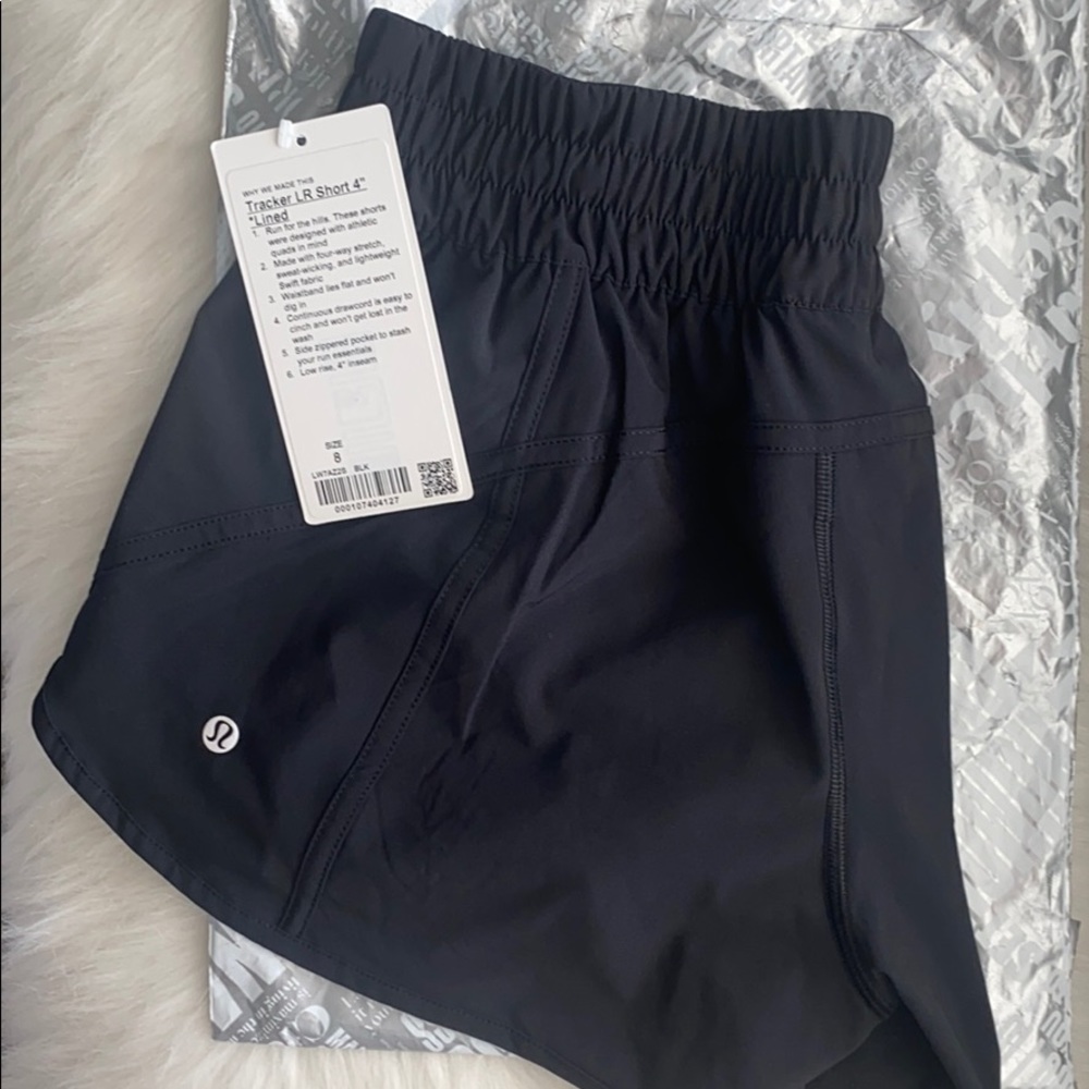 Lululemon Tracker Shorts 4” - Size 8 NWT